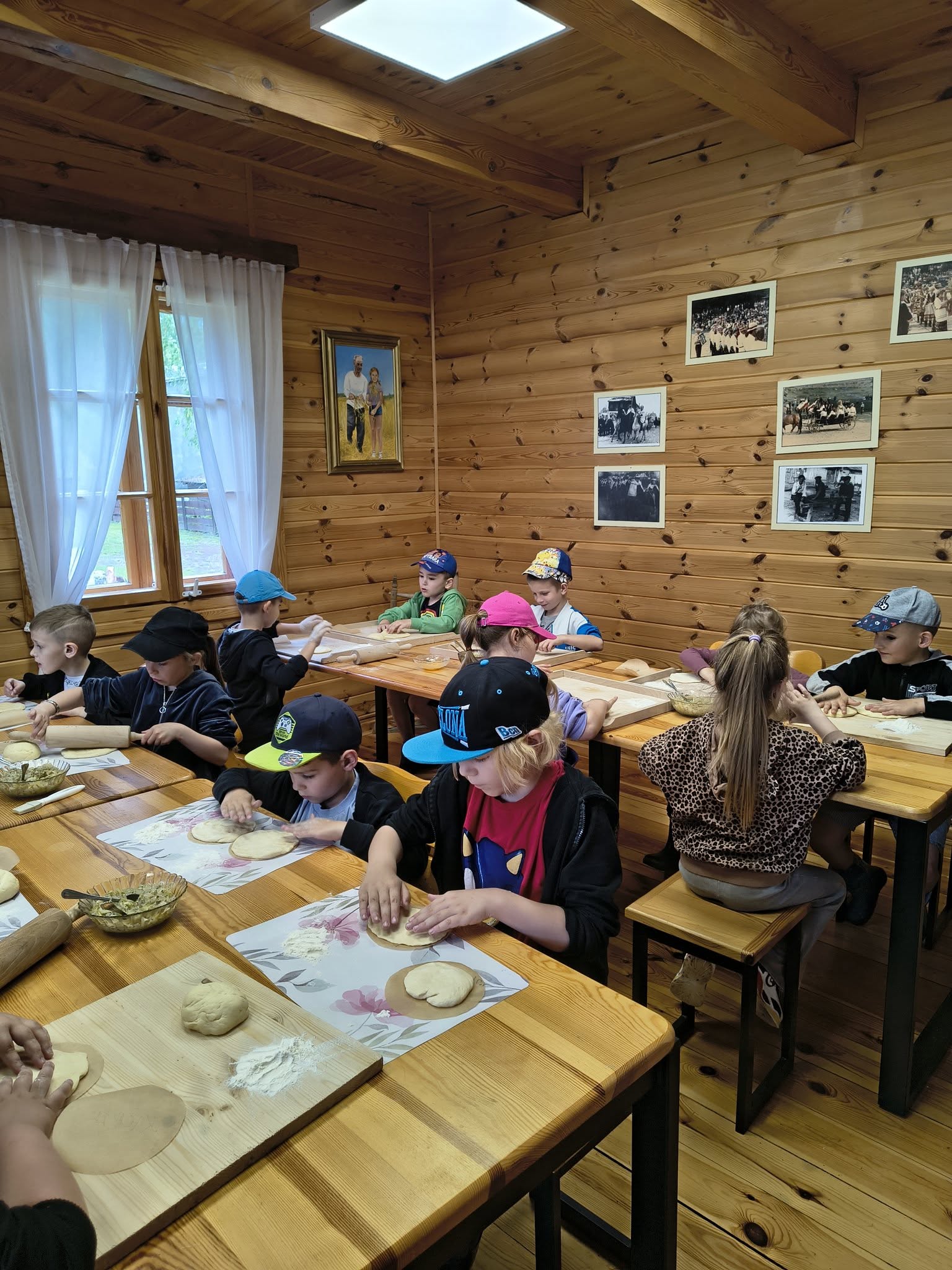 Z cyklu Turystyczne Wojsławice - przedszkole Arka